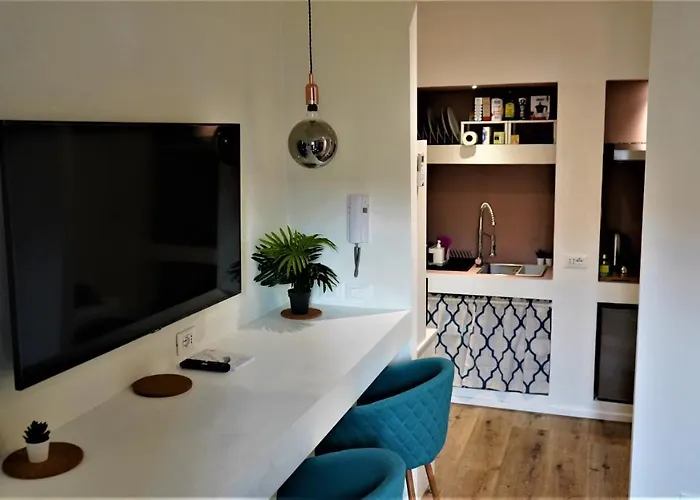 - La Casa Delle Meraviglie- Porta Romana Edition Milano