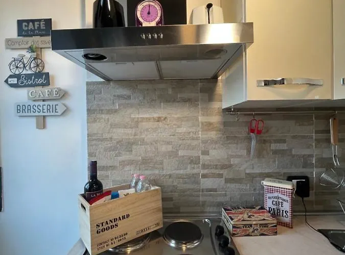 Studi - Front Metro Lambrate Appartamento *