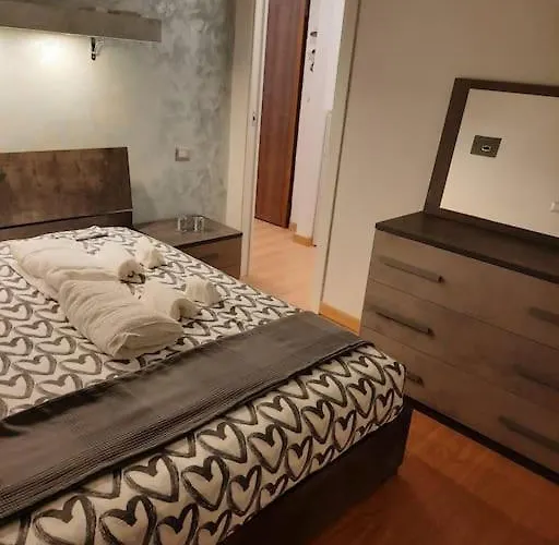 N&ghomesweethome Raffaelloelegante Ideale Affari Apartment *