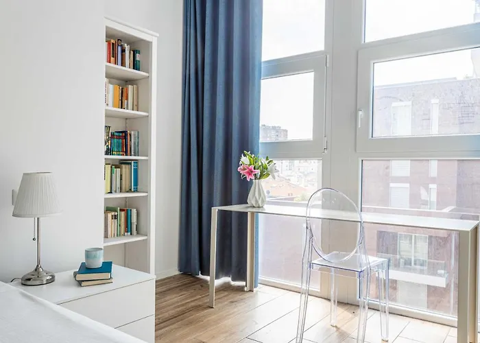 Hostmate - - Pirelli 30 Suite- Porta Nuova Apartamento *