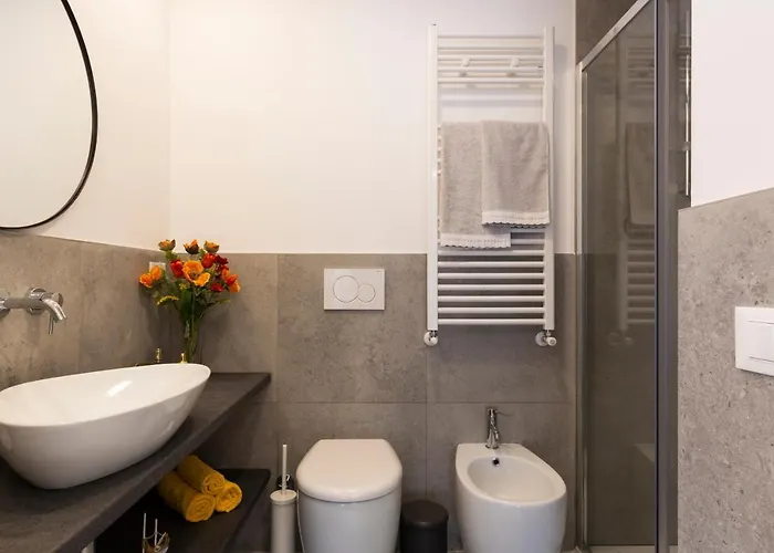 Biancospini 13 - Flower District شقة