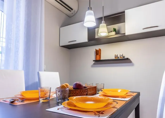 Prada House - Posto Auto Coperto Апартаменты