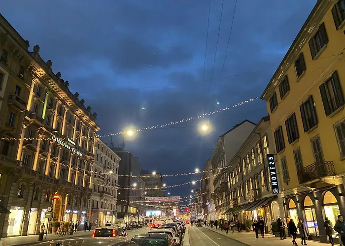 Spacious Near Centrale-loreto-duomo דירה *