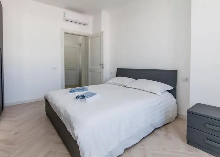 12° Piano Torre Diamante - 67 *