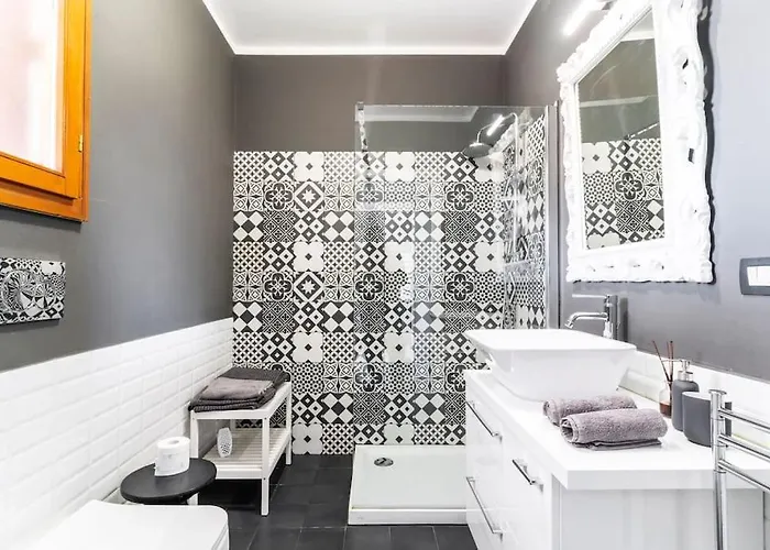 Apartament Black & White Flat In Naviglio/ Porta Genova