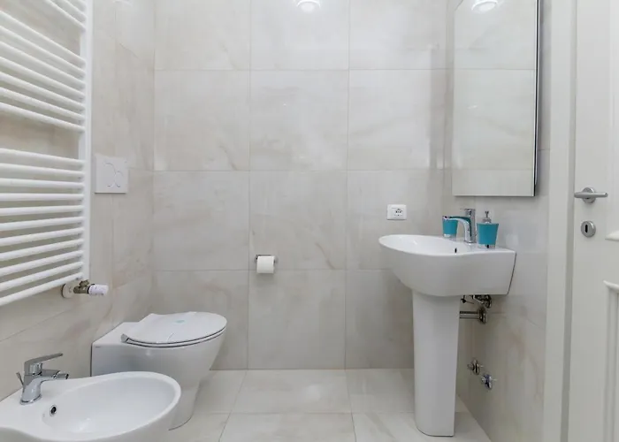 12° Piano Torre Diamante - 67 Daire *