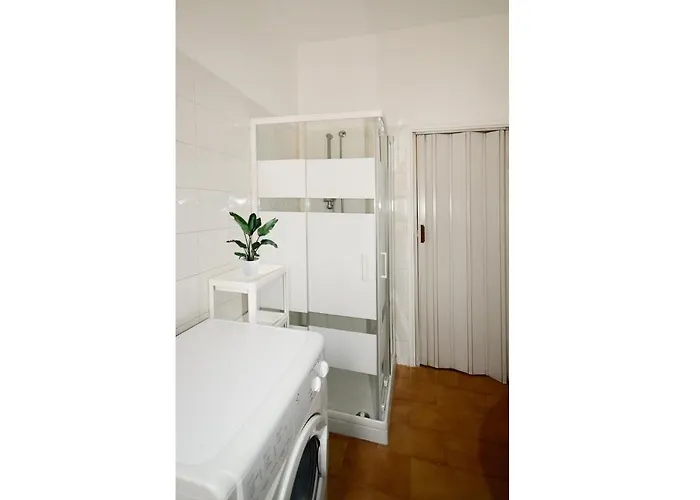 San Siro-duomo Wi-fi & Netflix ミラノ