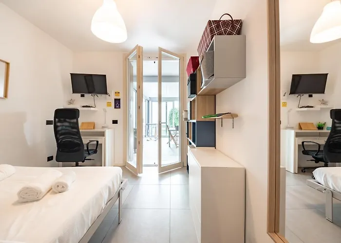 Апартаменты Guesthost - Lovely & Comfy Милан