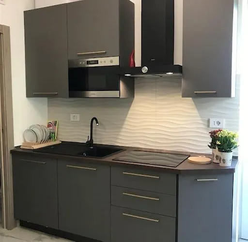 Zeus-08: Splendido Monolocale, Zona San Siro 公寓