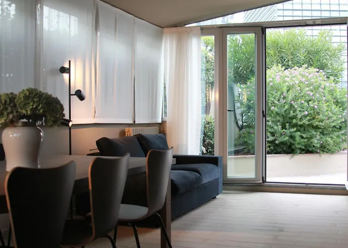 12 Апартаменты Милан