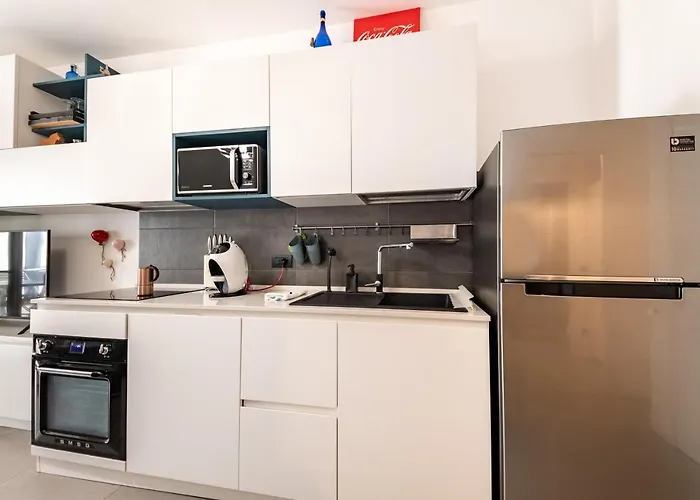 Guesthost - Lovely & Comfy Апартаменты Милан