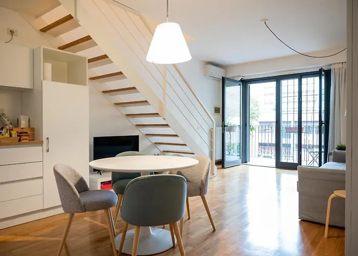 Trilocale Zona Farini/isola Apartmán