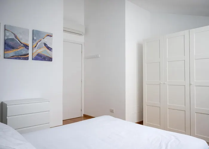 Trilocale Zona Farini/isola Apartmán