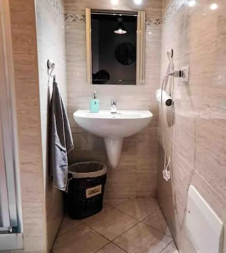 Intero Su Via Tortona-darsena-navigli *