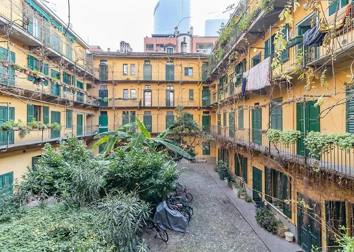 Lovely Flat De Castilla 7 米兰