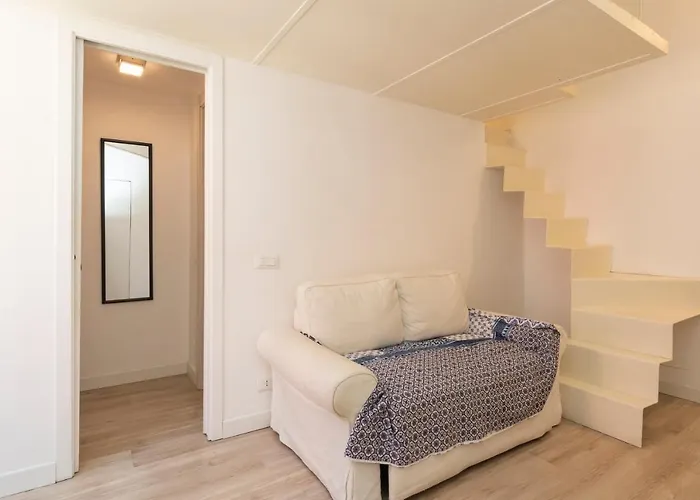 New Flat Crocetta 2 アパート *