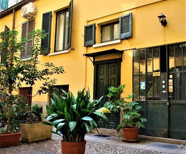 - La Casa Delle Meraviglie -navigli Edition-