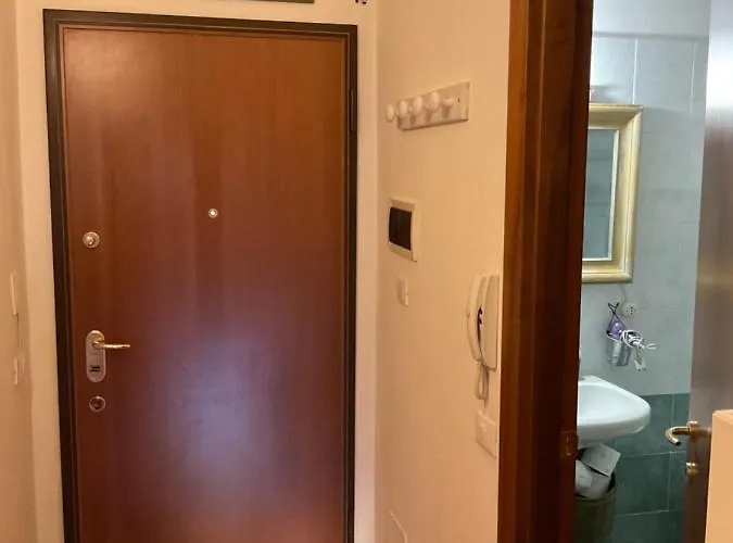 Apartament Isolab: Monolocale In Zona Isola *