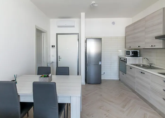 아파트 12° Piano Torre Diamante - 67