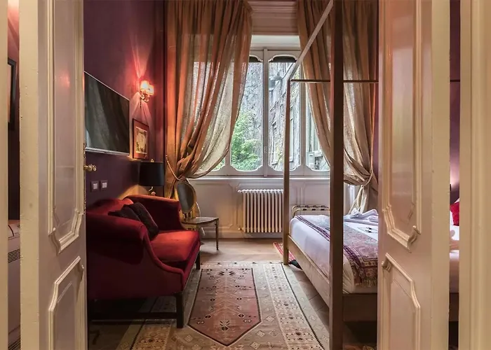 Italianway - Borgonuovo 12 Milão