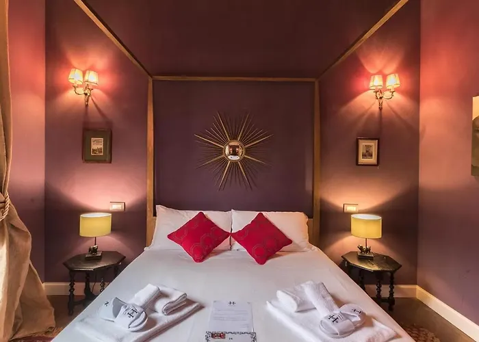 Italianway - Borgonuovo 12 * Milão