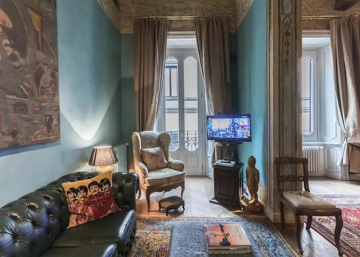 Italianway - Borgonuovo 12 * Milão