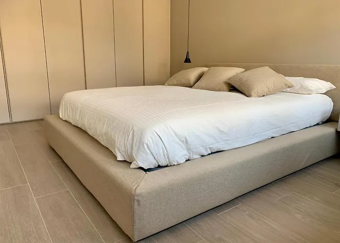 New High Quality In The Center Of *