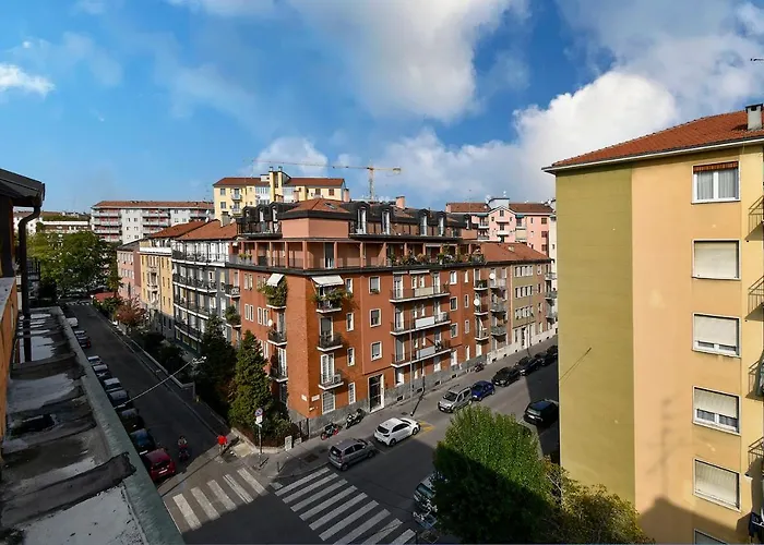 San Siro-duomo Wi-fi & Netflix アパート *