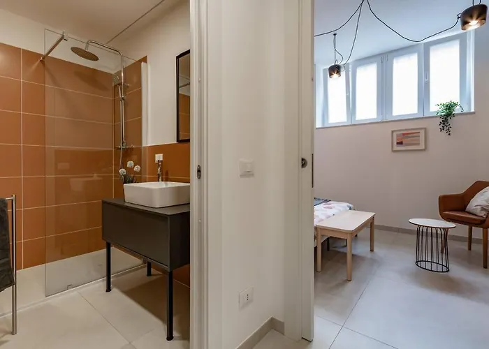 Champagne Loft Apartment