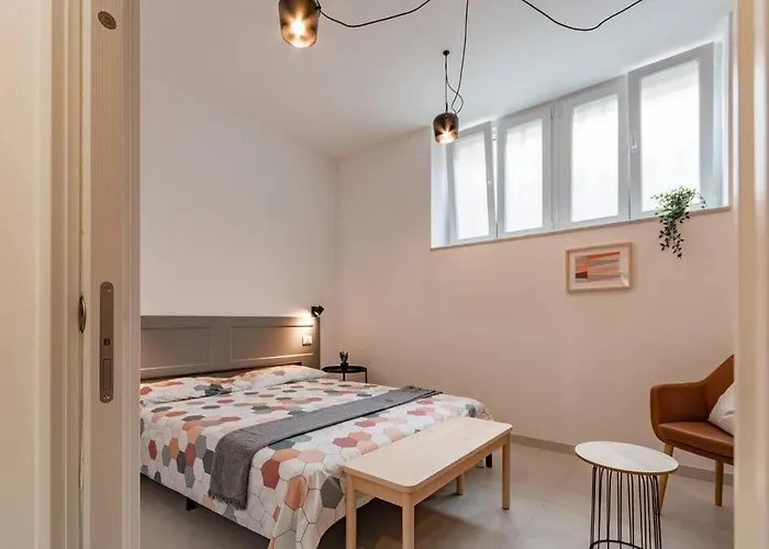 Champagne Loft Apartment