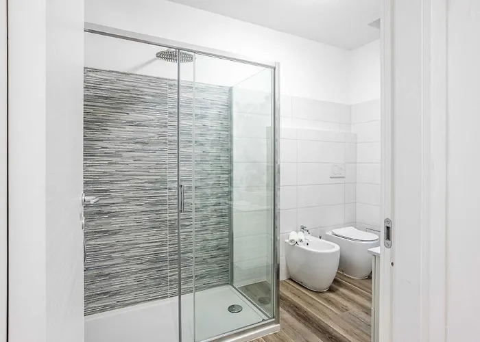 Hostmate - - Varanini - Nolo *