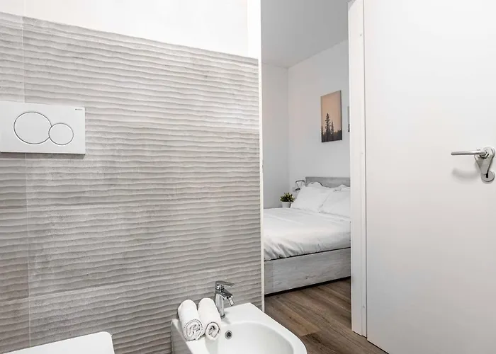 Hostmate - - Varanini - Nolo *