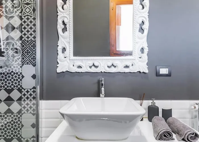 Apartament Black & White Flat In Naviglio/ Porta Genova