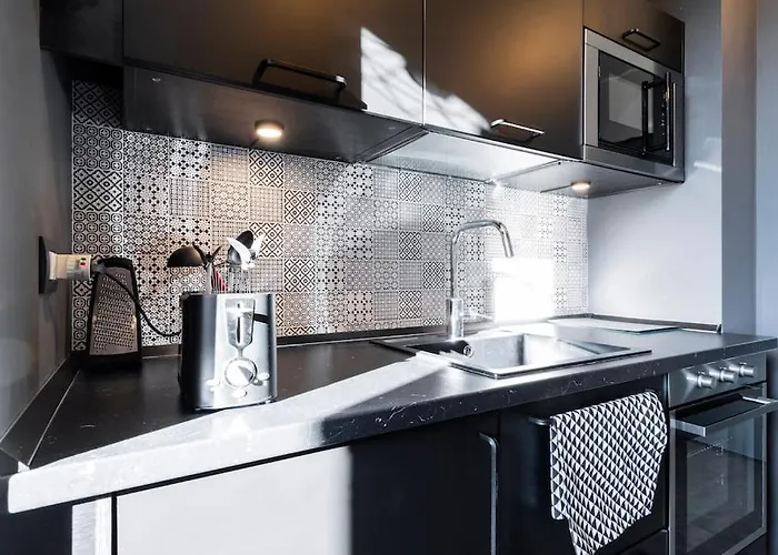 Black & White Flat In Naviglio/ Porta Genova * Mediolan