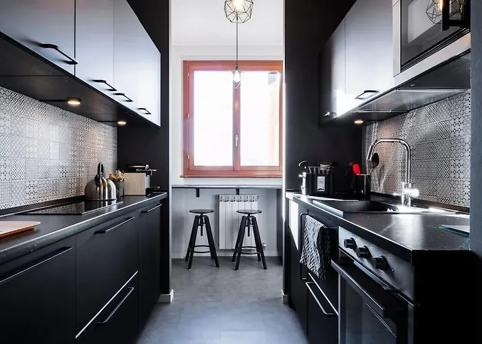 Black & White Flat In Naviglio/ Porta Genova Apartament