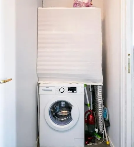 Black & White Flat In Naviglio/ Porta Genova Apartament *