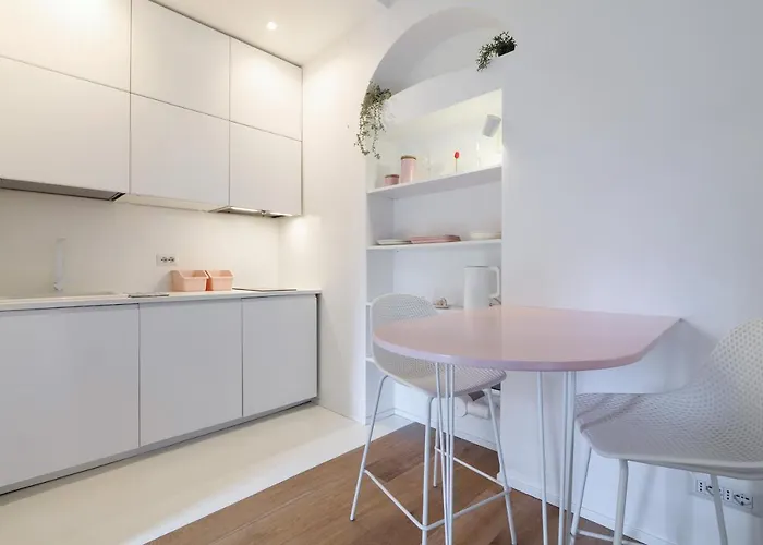 Appartement Primopiano - De Castillia 20 *