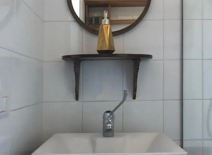 With Terrace And Loft With Garden In Naviglio Pavese Gasthof *