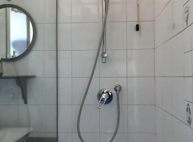 With Terrace And Loft With Garden In Naviglio Pavese Gasthof