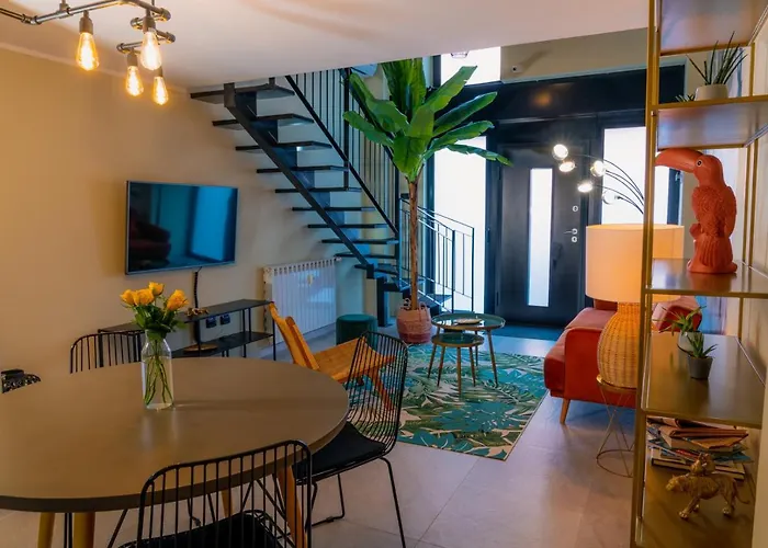 Apartment Experience - Jungle *