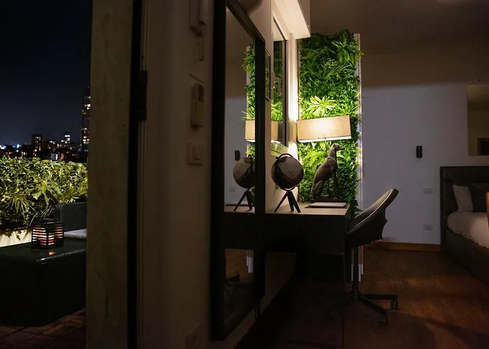 The Attic - Netflix * Milán