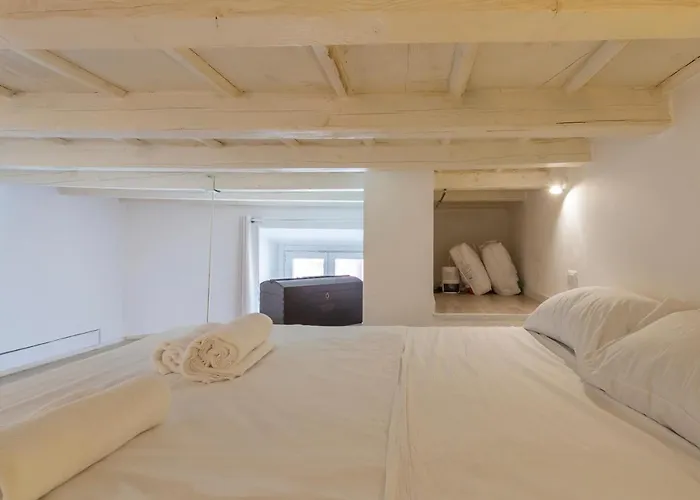 アパート New Flat Crocetta 2 *