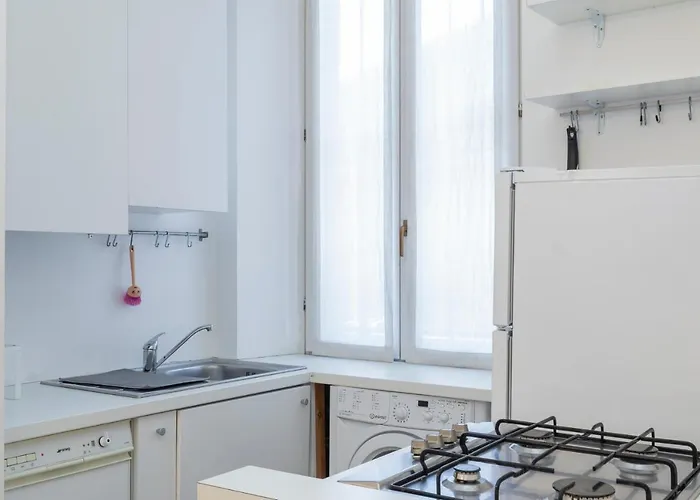 New Flat Crocetta 2 アパート *