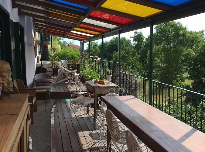 With Terrace And Loft With Garden In Naviglio Pavese Gasthof