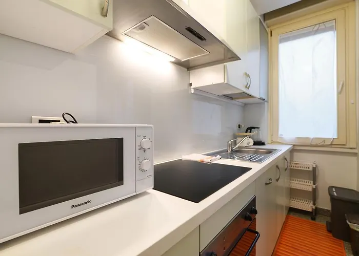 Appartamento Primopiano - Amadeo 46 *