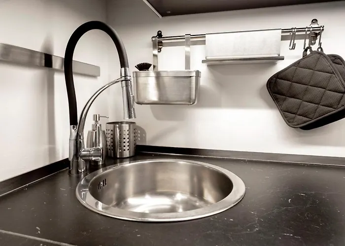 Luna Homes - In Corso Sempione * Милан