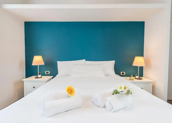 Heart Centre Navigli 3 Levels Апартаменты