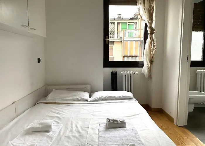 Hostmate - - Sammartini's Stay- *