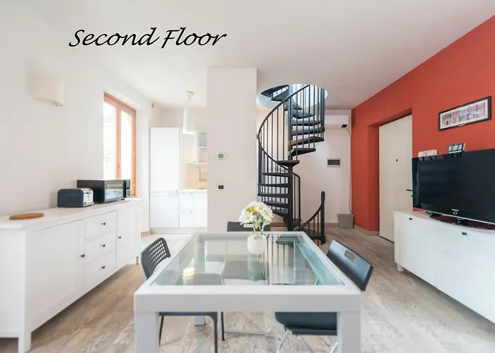 Апартаменты Heart Centre Navigli 3 Levels Милан