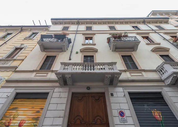 Апартаменты Heart Centre Navigli 3 Levels Милан